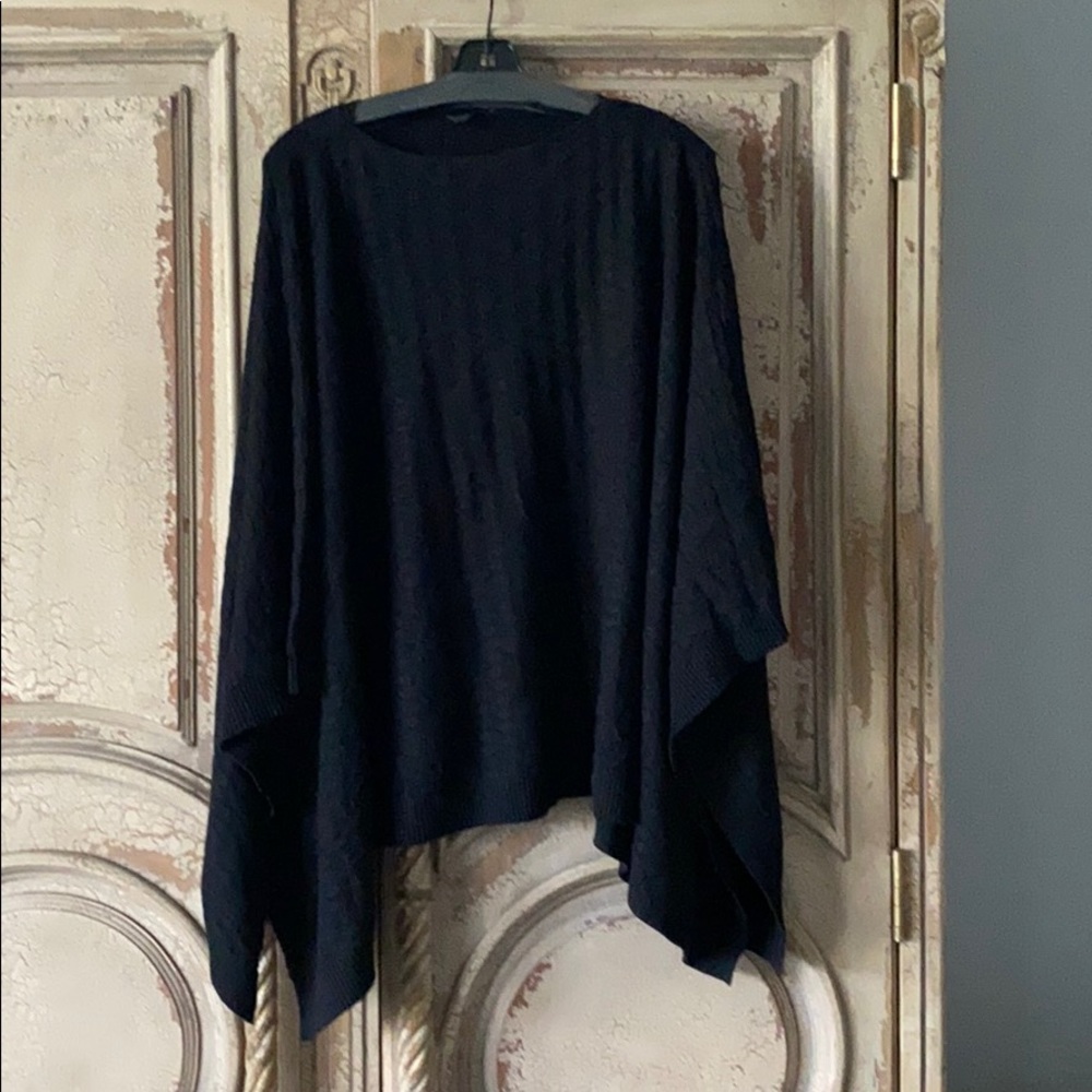 Lululemon Poncho Sweater Black